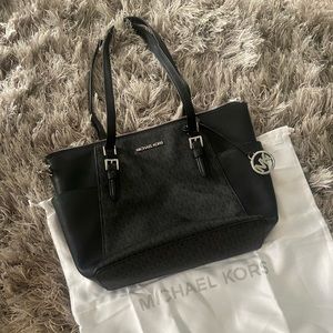 Michael Michael Kors Jet Set Item East/West Top Zip Tote Black One Size